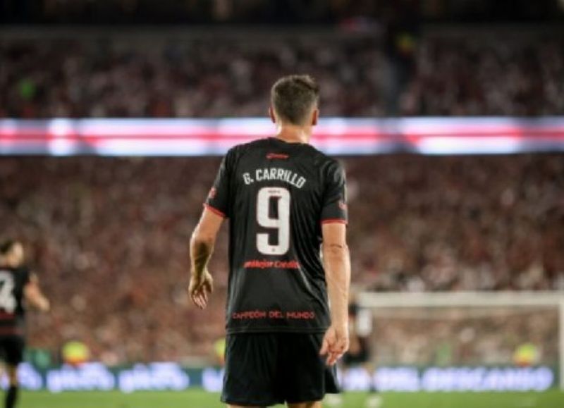 Estudiantes llega sólido a Avellaneda con su 9 recuperado, pero el central podría quedarse afuera por una lesión de mano.