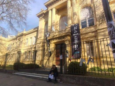 La UNLP vuelve a las calles con clases p&uacute;blicas y un nuevo paro docente