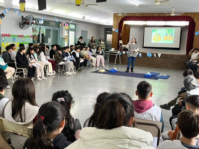 Una platense impulsa un proyecto para incorporar Primeros Auxilios, RCP y uso del DEA como formaci&oacute;n en las escuelas secundarias bonaerenses