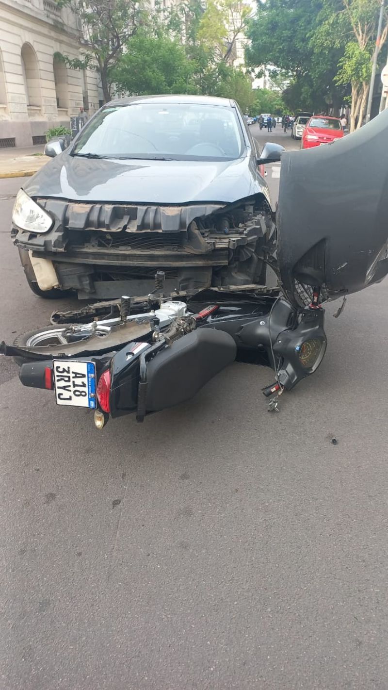 Una ambulancia del SAME la derivó al Hospital San Martín.