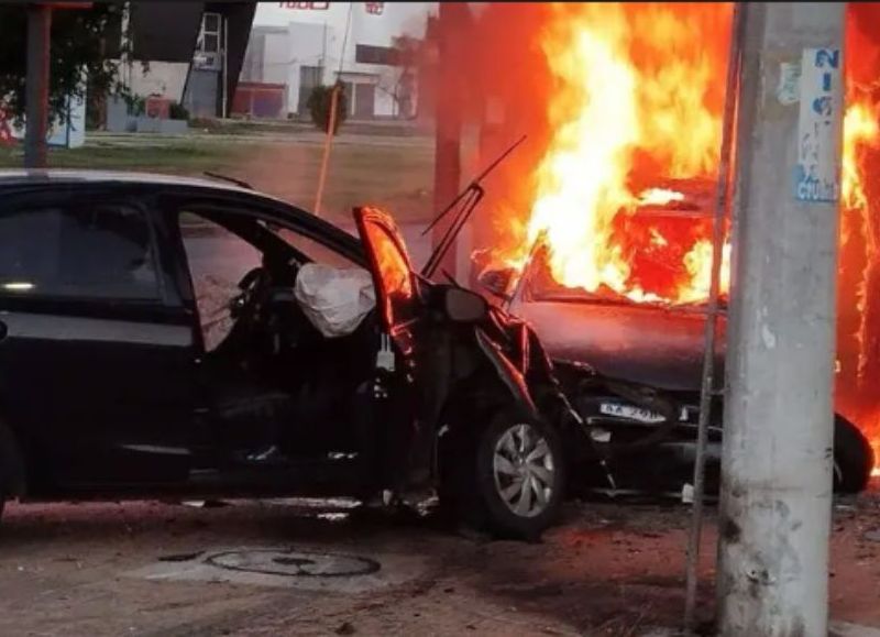 La herida fue asistida por personal médico en el lugar. La policía investiga las causas del choque.