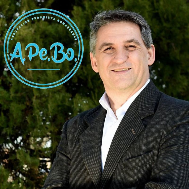 Hoy, Eduardo preside aPeBo (Agrupación Peronista Bonaerense) donde milita junto a compañeros peronistas ortodoxos.
