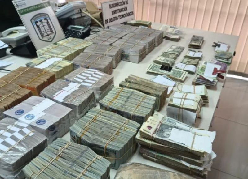 Las impactantes fotos del dinero secuestrado en el caso de la contadora de La Plata que emitía facturas truchas.
