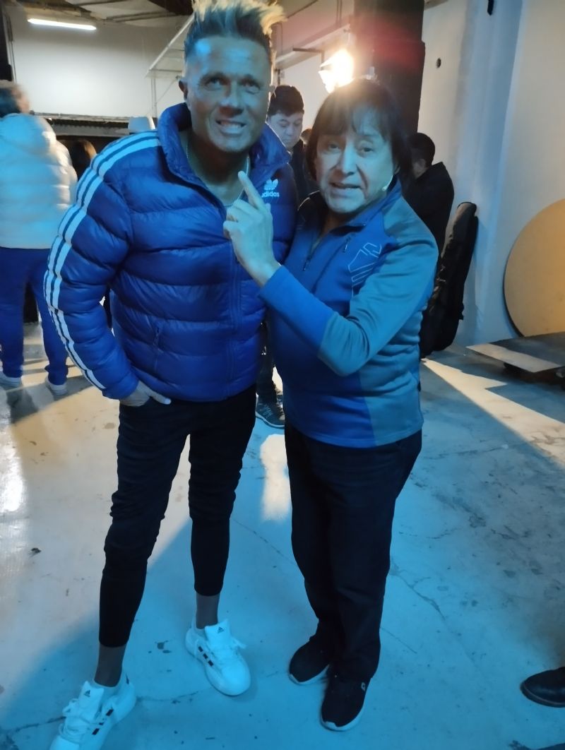 Javier junto a Ricky Maravilla.

