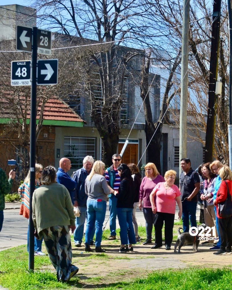 Los residentes manifestaron su preocupación por la situación.