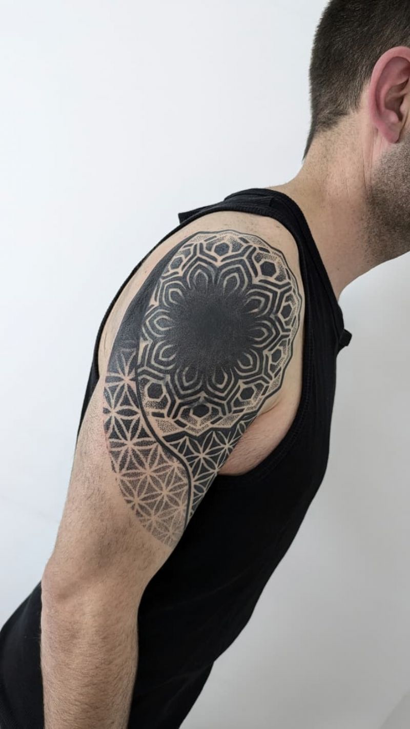 En marzo de 2025 abrió su propio estudio en diagonal 74 entre 47 y 10.